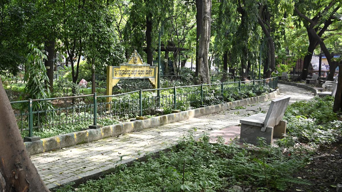 Historic Silver Jubilee Park near BBMP office in Bengaluru is in sorry state
